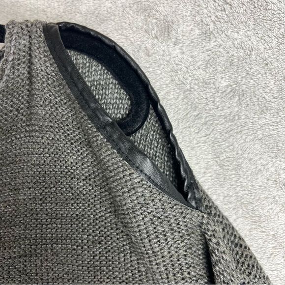Daytrip Sweater womens medium charcoal gray cold shoulder open weave knit NWT - Picture 7 of 12